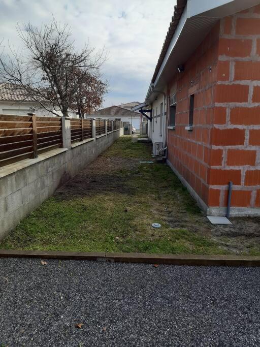 Studio De 35 M2 Parentis-en-Born Exterior photo